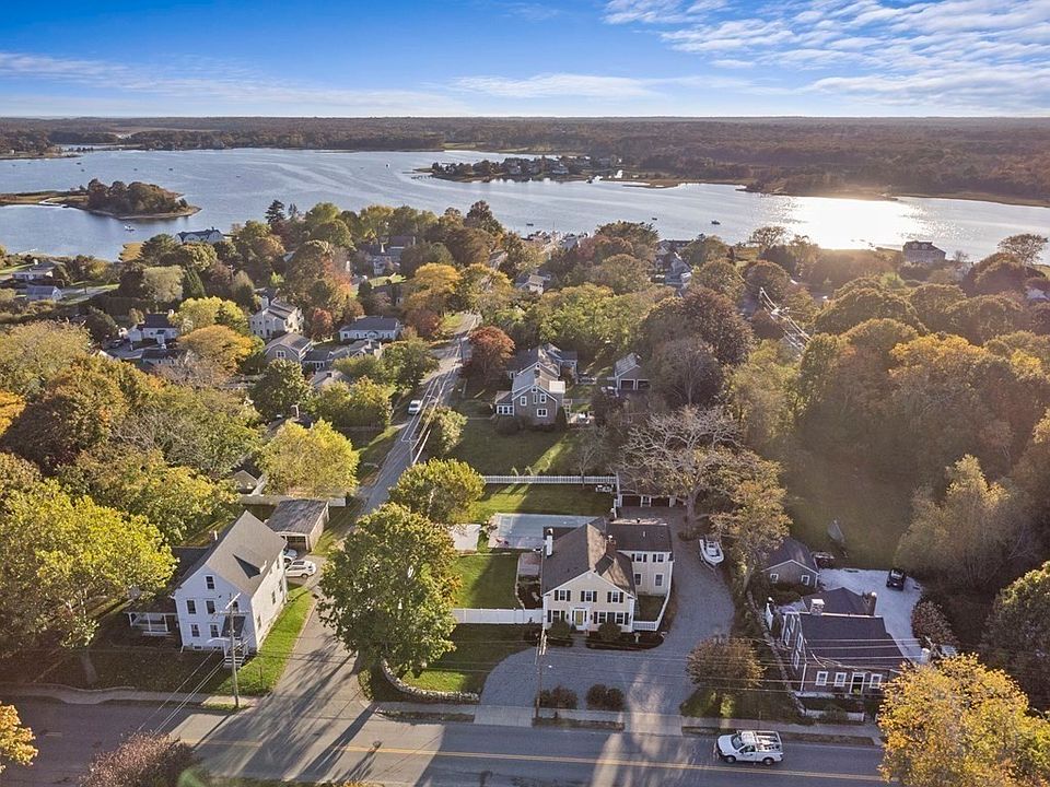 586 Elm St, Dartmouth, MA 02748 | Zillow