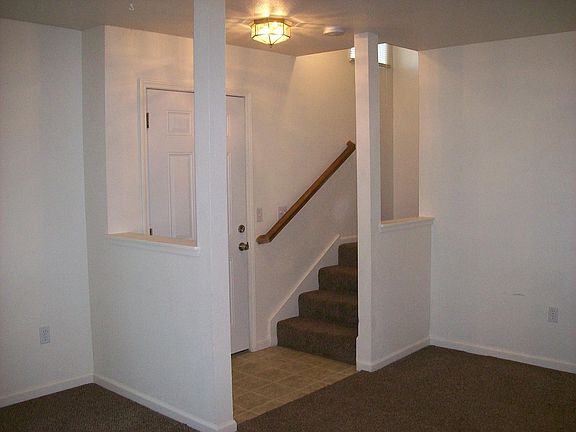 3rd image of 160 Dorman Ave