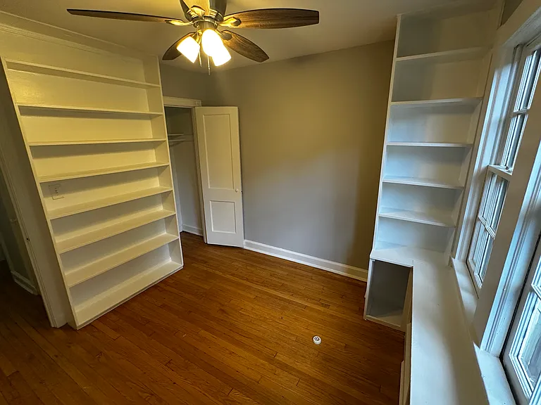 4414 Reservoir Rd NW — Photo 29