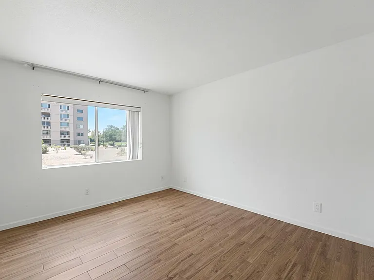 7850 E Camelback Rd #102 — Photo 19