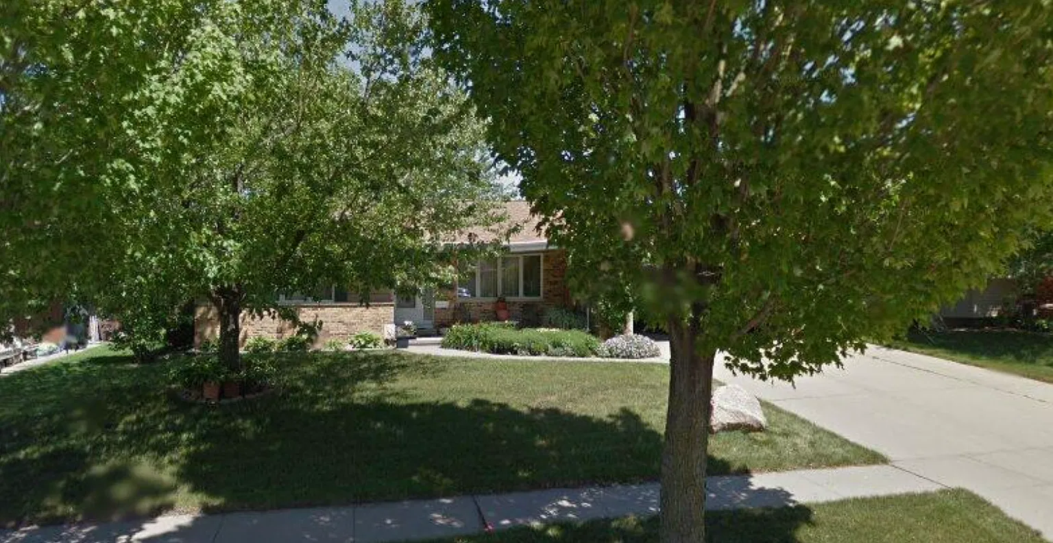 3 bed, 2744 sqft, $2,500 — Photo 1