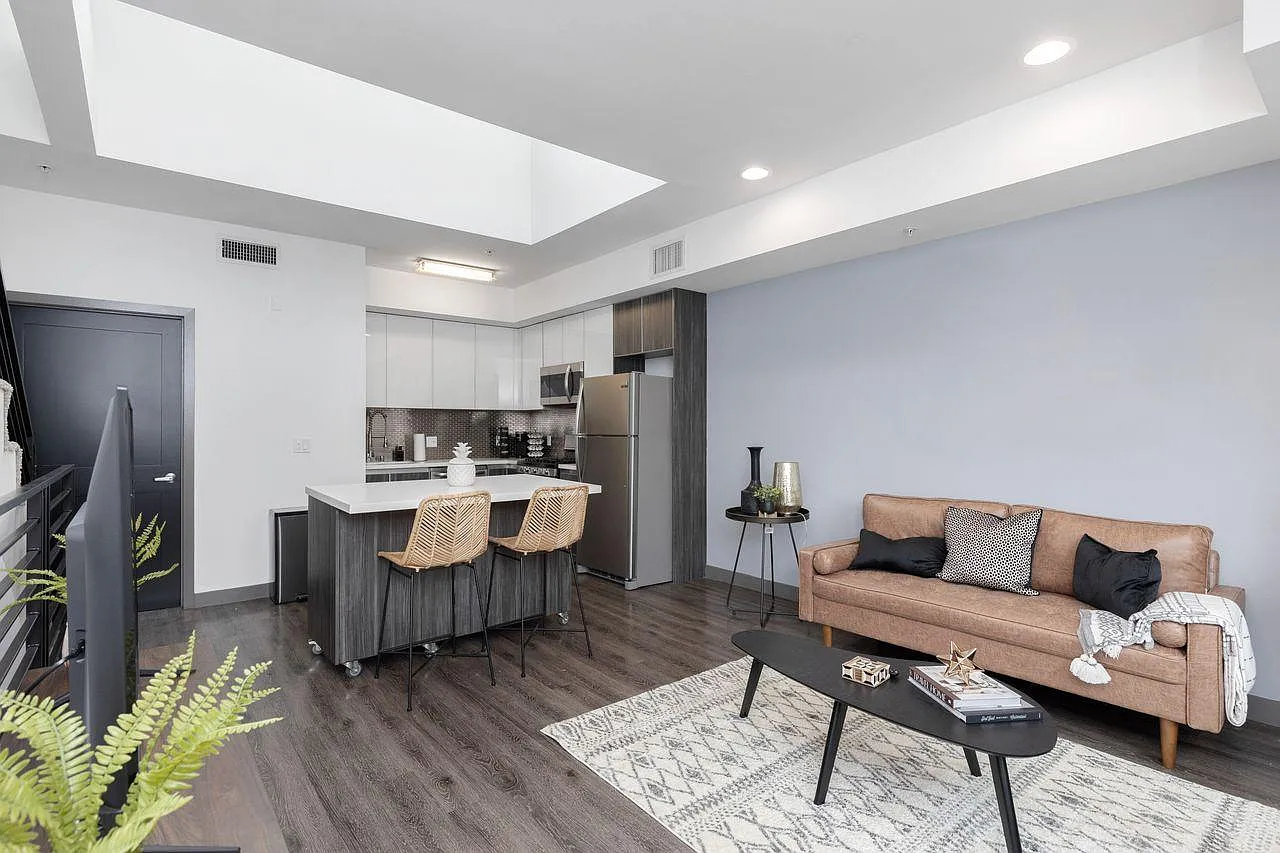 1 bed, 1.5 bath, 850 sqft, $2,650 — Photo 4