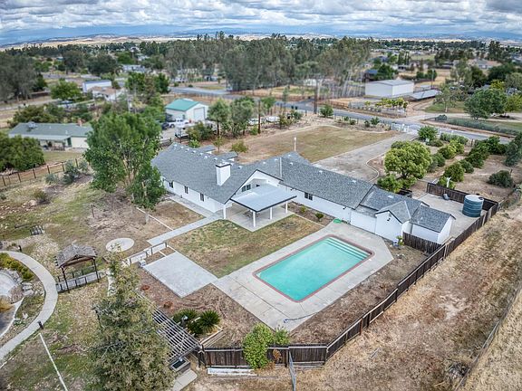 4th image of 16564 Monreal Rd