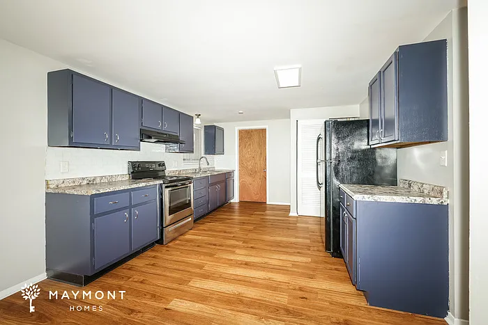 3 bed, 1.5 bath, 1500 sqft, $1,595 — Photo 3