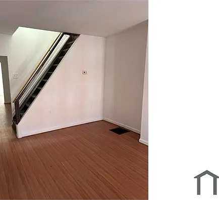2434 Etting St — Photo 4