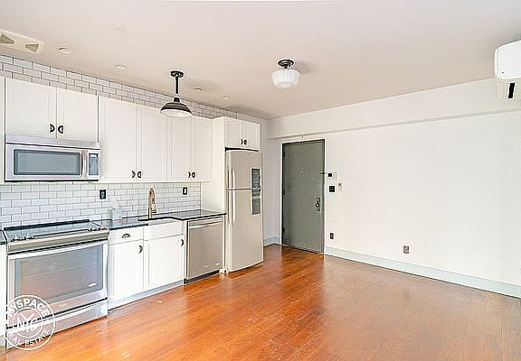 2nd image of 11 Brooklyn Ave #2A