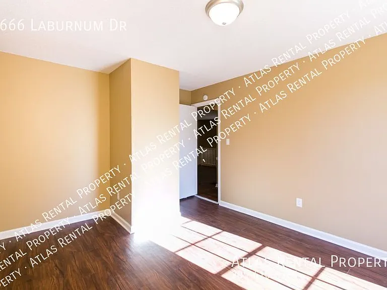 2666 Laburnum Dr — Photo 21