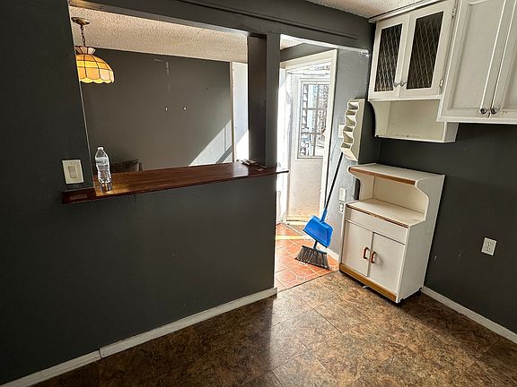 4th image of 31 Cossett St APT 3
