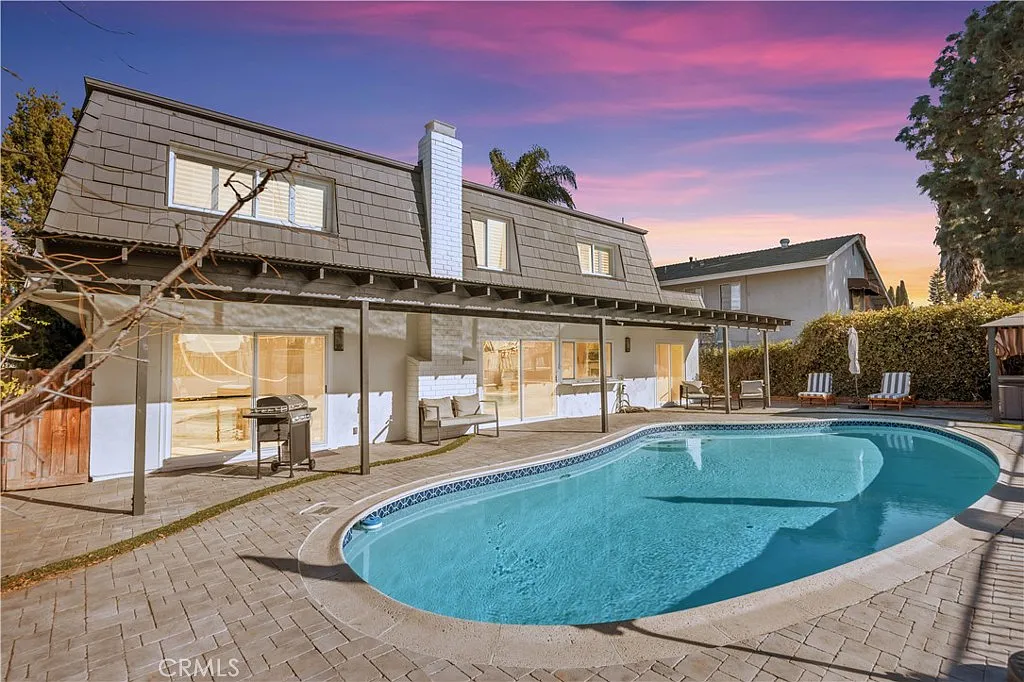 5 bed, 2570 sqft, $20,000 — Photo 1