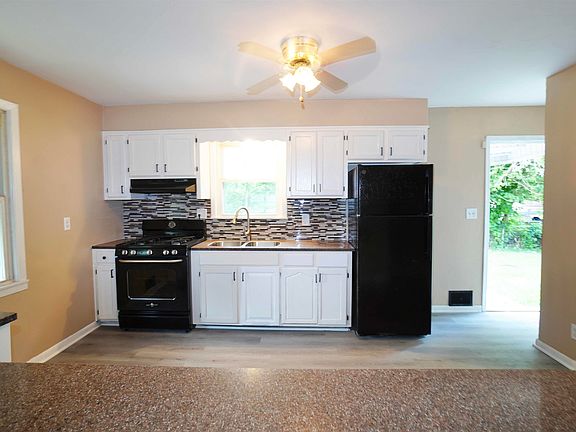 5th image of 1149 Fairview Ave