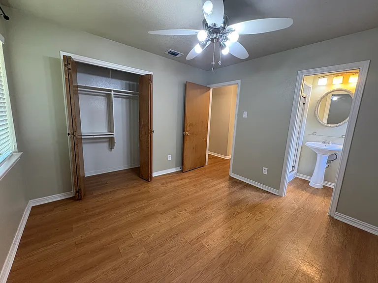 334 Linkwood Dr — Photo 11
