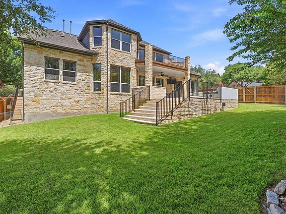 3rd image of 2700 Lothian Dr