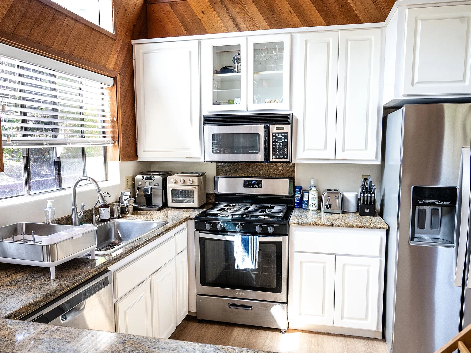 4290 Aloha Pl — Photo 3