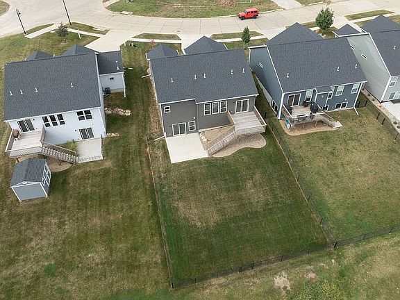 3rd image of 1923 Bowstring Dr
