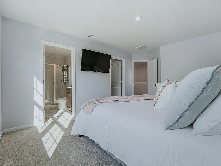 838 Dean Dr — Photo 24