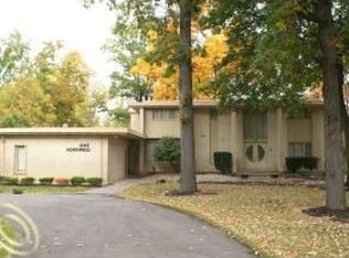 6145 Northfield Rd, West Bloomfield, MI 48322