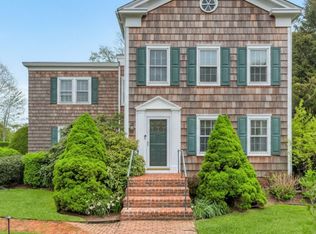 244 N Main St, Southampton, NY 11968