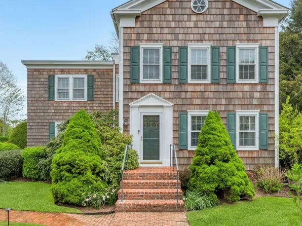 244 N Main St, Southampton, NY 11968