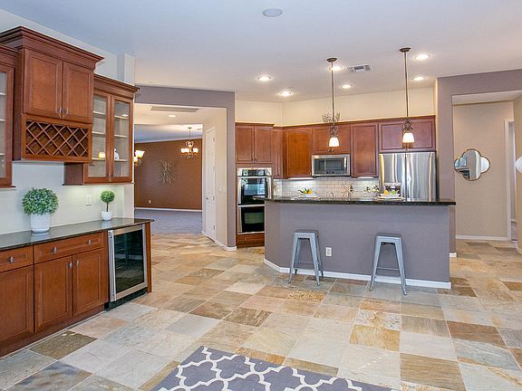 4th image of 8449 N Ironwood Reserve Way