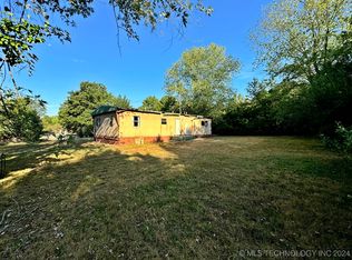 16448 N Oakdale Dr, Tahlequah, OK 74464