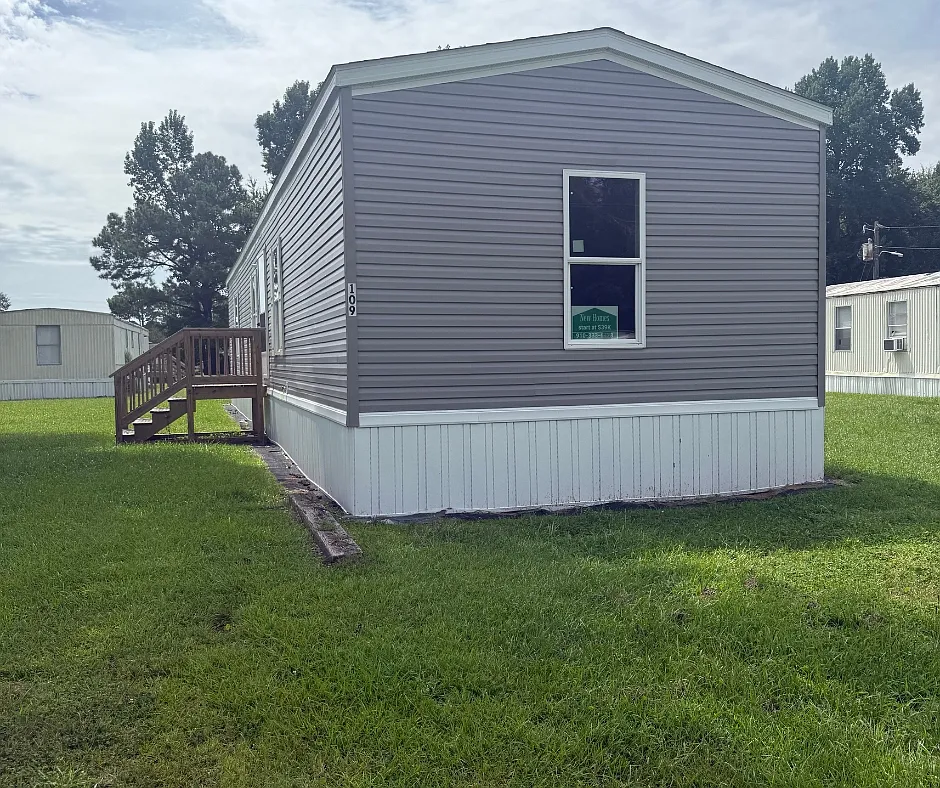 3 bed, $1,100 — Photo 4