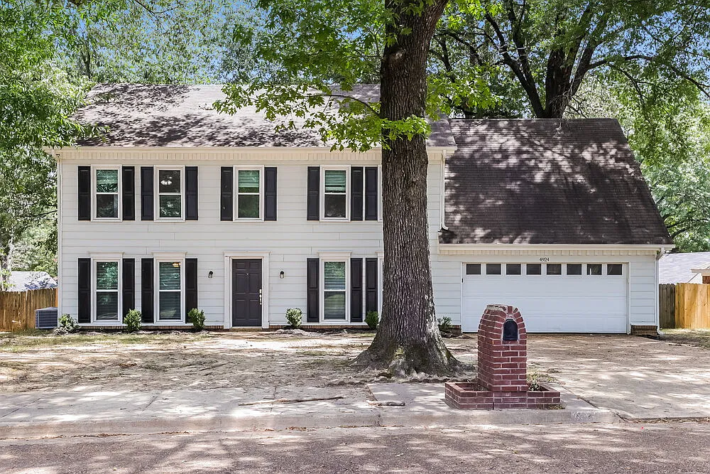 4 bed, 2.5 bath, 2466 sqft, $1,905 — Photo 1