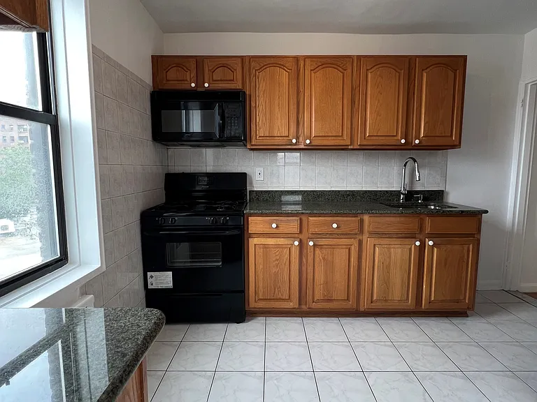10025 Queens Blvd #5CC — Photo 2