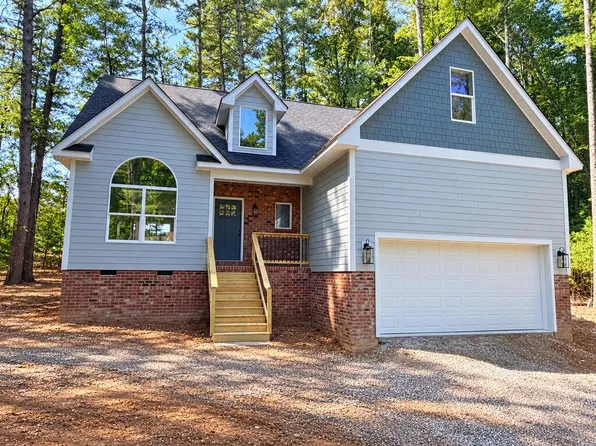 109 Tall Pines Dr, Daniels, WV 25832