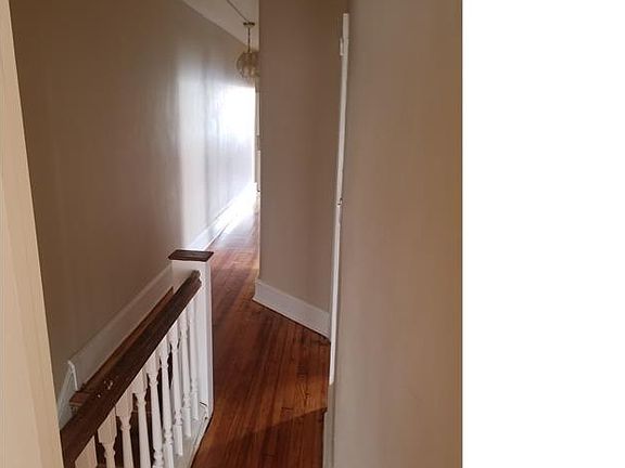 3rd image of 5527 Larchwood Ave