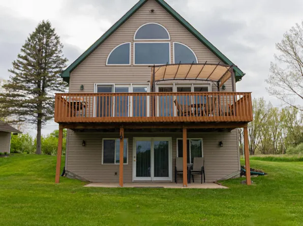 11417 Pine Crest Dr, Stanwood, MI 49346