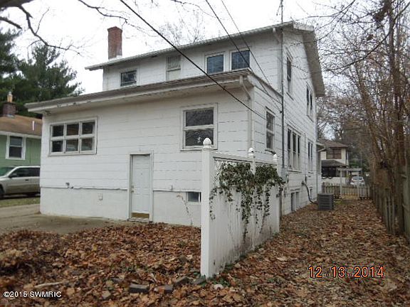 3rd image of 1509 Clarendon Ave