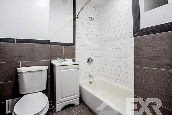 Rented by EXR | media 25