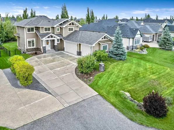 19 E Cimarron Estates Mnr, Okotoks, AB T1S 0J8