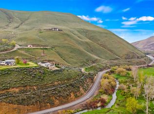 3212 Thorp Rd, Moxee, WA 98936