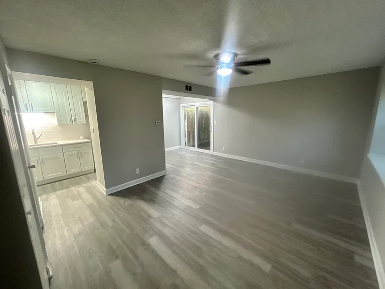 10L Fernwood Dr #10L — Photo 1