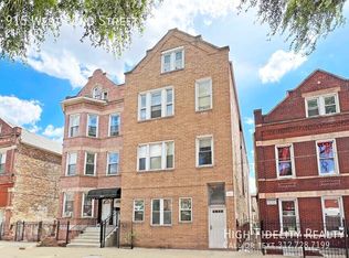 915 W 32nd St APT 1R, Chicago, IL 60608