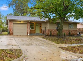 1219 S Poplar Pl, Bristow, OK 74010