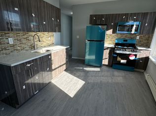 411-425 E Main St, Bridgeport, CT 06608