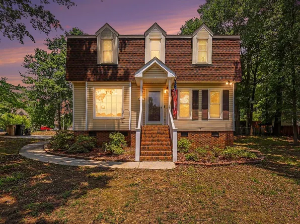 302 Hutchins Dr, Garner, NC 27529