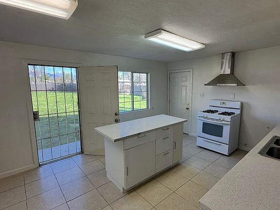 2nd image of 7045 Victoria Ave