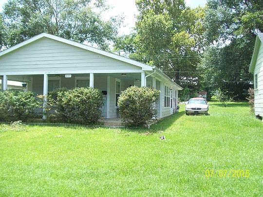 2nd image of 837 Avenue B