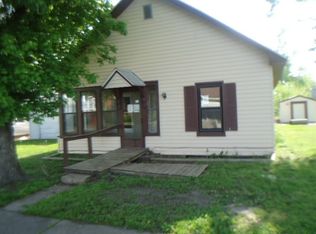 210 S Gardner St, West Frankfort, IL 62896