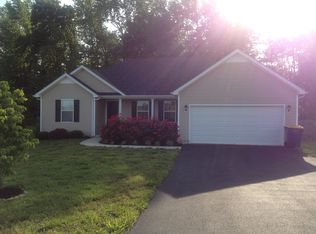 7131 Old Greenhill Rd, Bowling Green, KY 42103