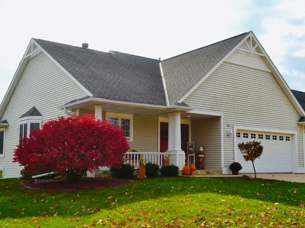 1857 Cherokee St, Grafton, WI 53024