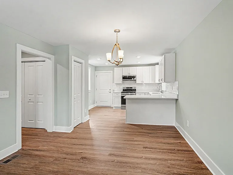 2702 Durham St — Photo 23