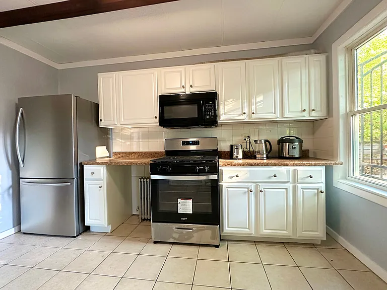 9 Kenilworth St #9 — Photo 10