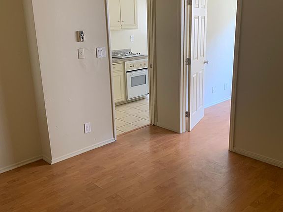 3rd image of 7367 Hollywood Blvd APT 211