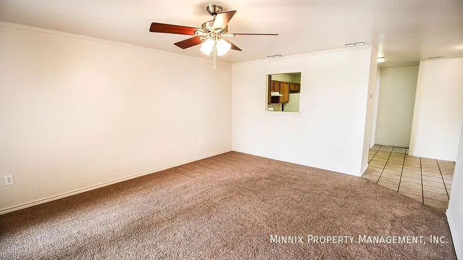 3 bedroom/ 3 bath | 5404 Kemper St. #A — Photo 2