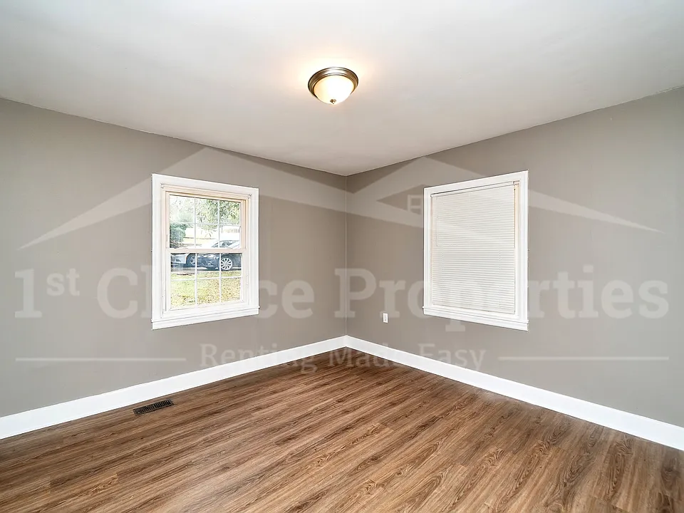 305 Rose Hill Rd