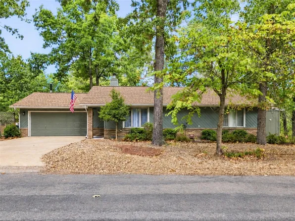 21 Hatcher Dr, Bella Vista, AR 72715